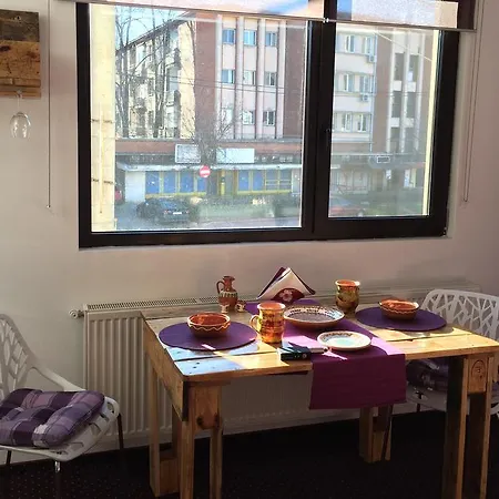 Apartment Green & Traditional Studio