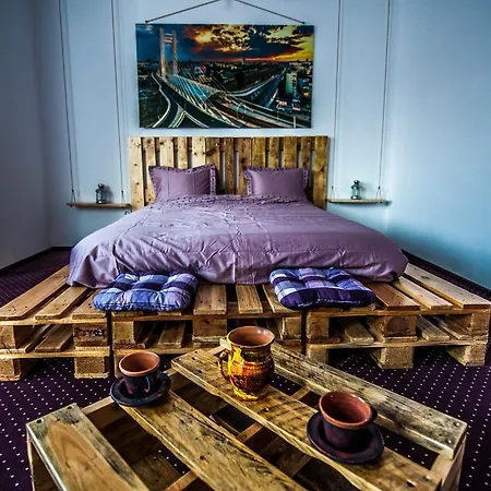 Apartment Green & Traditional Studio *