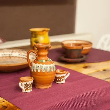 Green & Traditional Studio * Bucharest